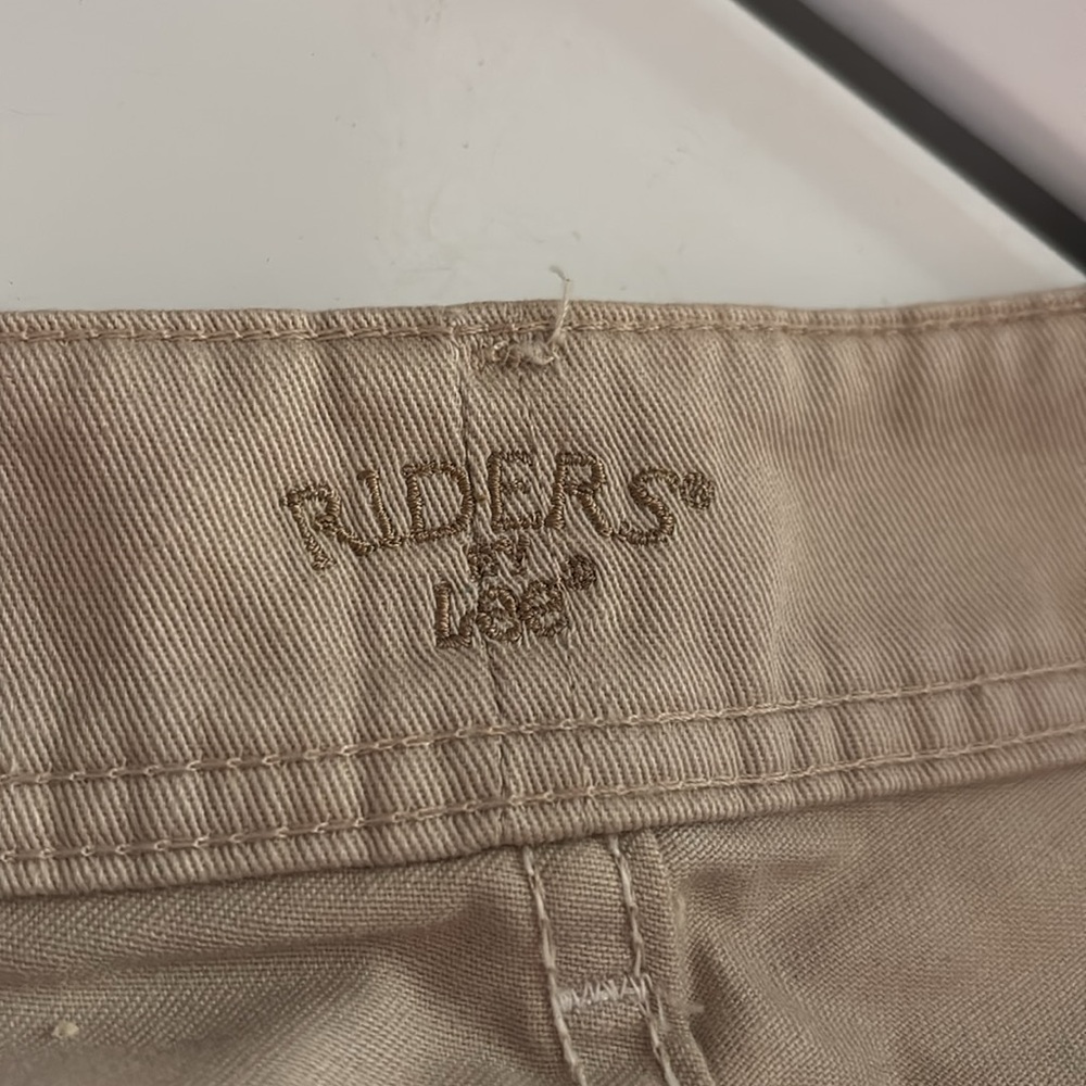 NWT Riders by Lee Tan Khaki Bermuda Shorts Instantly Slims You Irregular 10 M - Picture 14 of 16